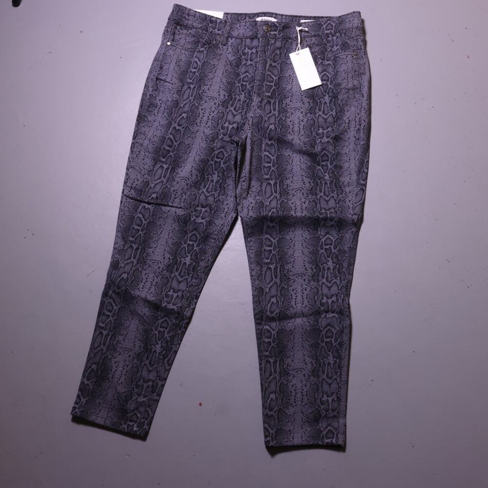 NWT De La Lux Snakeskin Print black and gray plus size 14 high rise ankle pants